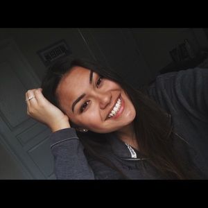 Meet your Posher, Isabella